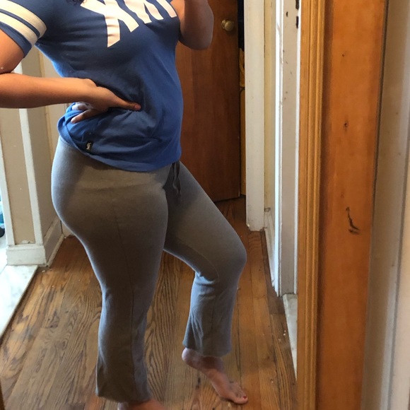 Cropped raw edge sweatpants - Picture 3 of 3